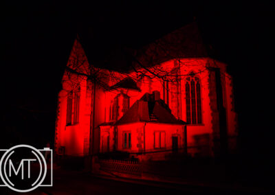 Kirche St. Nikolaus in rot